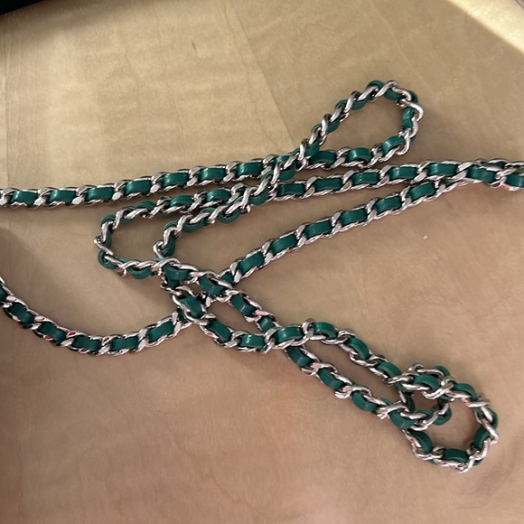 Chanel classic WOC in quilted lambskin in very good condition pouch and box - Picture 8 of 10